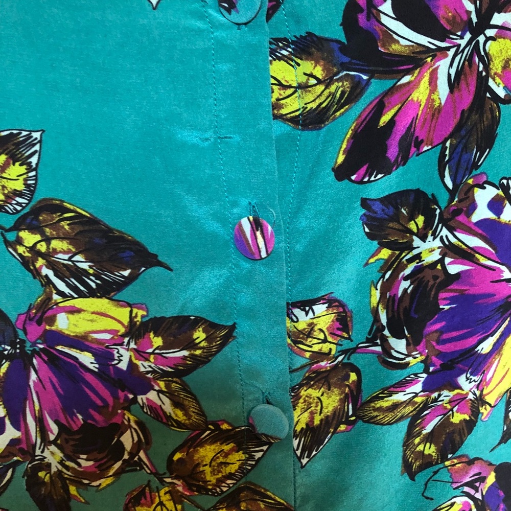 Postella Ruffle Blouse - Picture 3 of 4